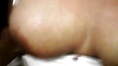 Batang keras melawat mulut Rose dan faraj yang licin