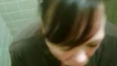 Gadis Latina pedas sedang disetubuhi oleh dua tunas berbakat