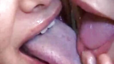 Anak ayam miang Ginebra Bellucci sedang meniduri rakan sekerjanya